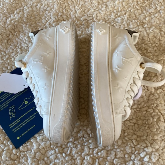 Louis Vuitton time out sneaker - Picture 4 of 17